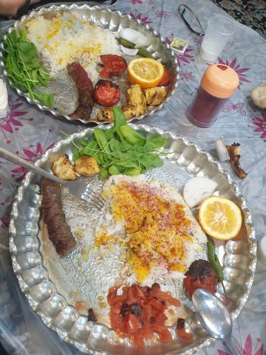 عکس کبابی نون و نمک