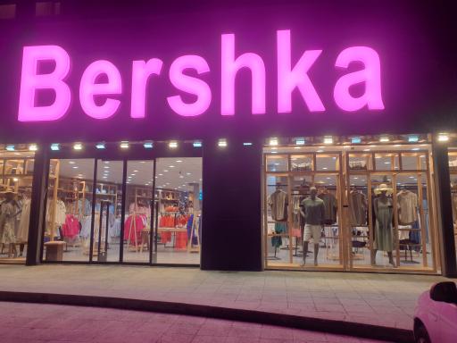 عکس فروشگاه لباس زنانه برشکا