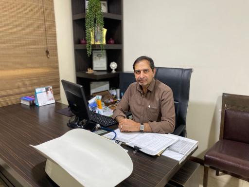 عکس دکتر علیرضا احمدی (فوق تخصص قلب کودکان)