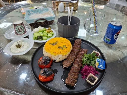 عکس رستوران باغچه سرا