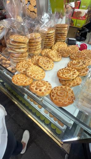 عکس کلوچه فومن
