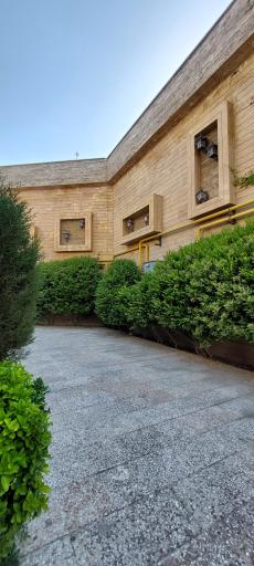 عکس استخر و سونای آبهای طلایی