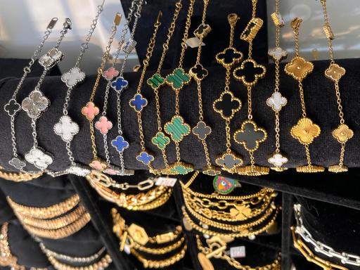 گالری بدلیجات و اکسسوری زیلار