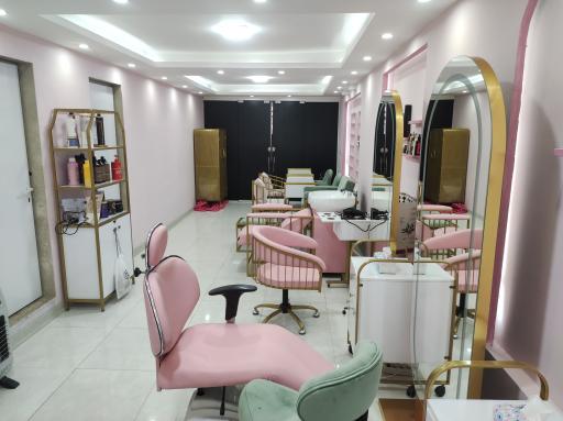 عکس سالن زیبایی رز صورتی 