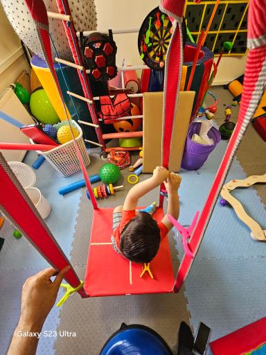 کلینیک کاردرمانی و گفتاردرمانی ژرفا