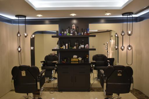 عکس آرایشگاه داماد فلاورز