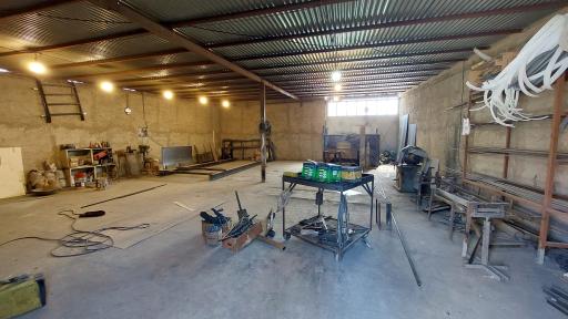 عکس پیشرو صنعت گنجینه