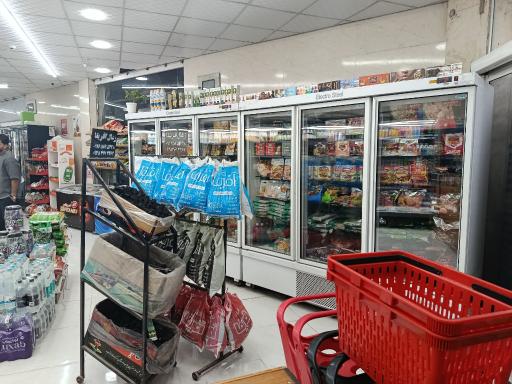 عکس هایپر مارکت هاشم زاده