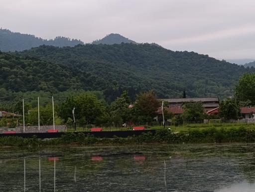 عکس آبگیر کوچکام
