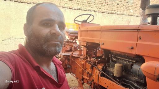 عکس تعمیرگاه تراکتور محمود