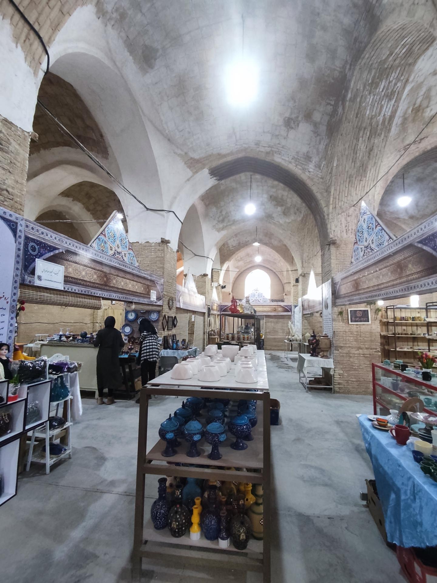 عکس بازارچه صنایع دستی شهرضا