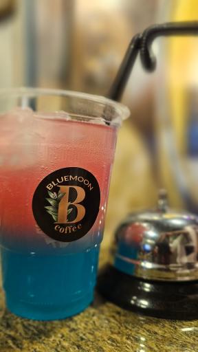 عکس کافه بلو مون