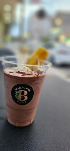 عکس کافه بلو مون