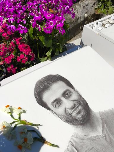 عکس مزار شهید راه خدمت رضا صابر باغی