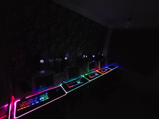 عکس کافه گیم اسکای