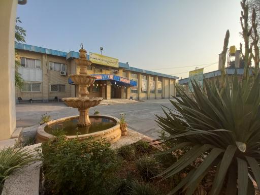 عکس دبیرستان پسرانه شهیدبهشتی متوسطه اول 