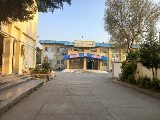 دبیرستان پسرانه شهیدبهشتی متوسطه اول 