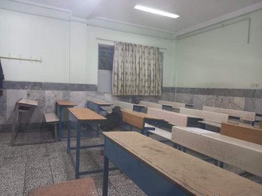 دبیرستان پسرانه شهیدبهشتی متوسطه اول 