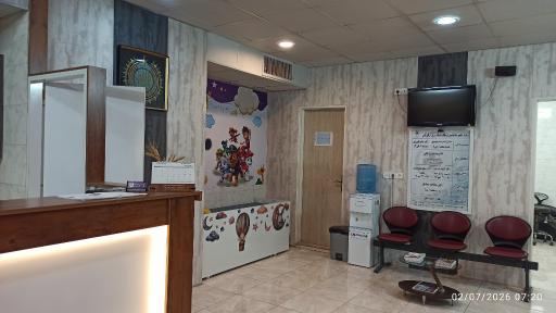 عکس آزمایشگاه درمانگاه ثامن