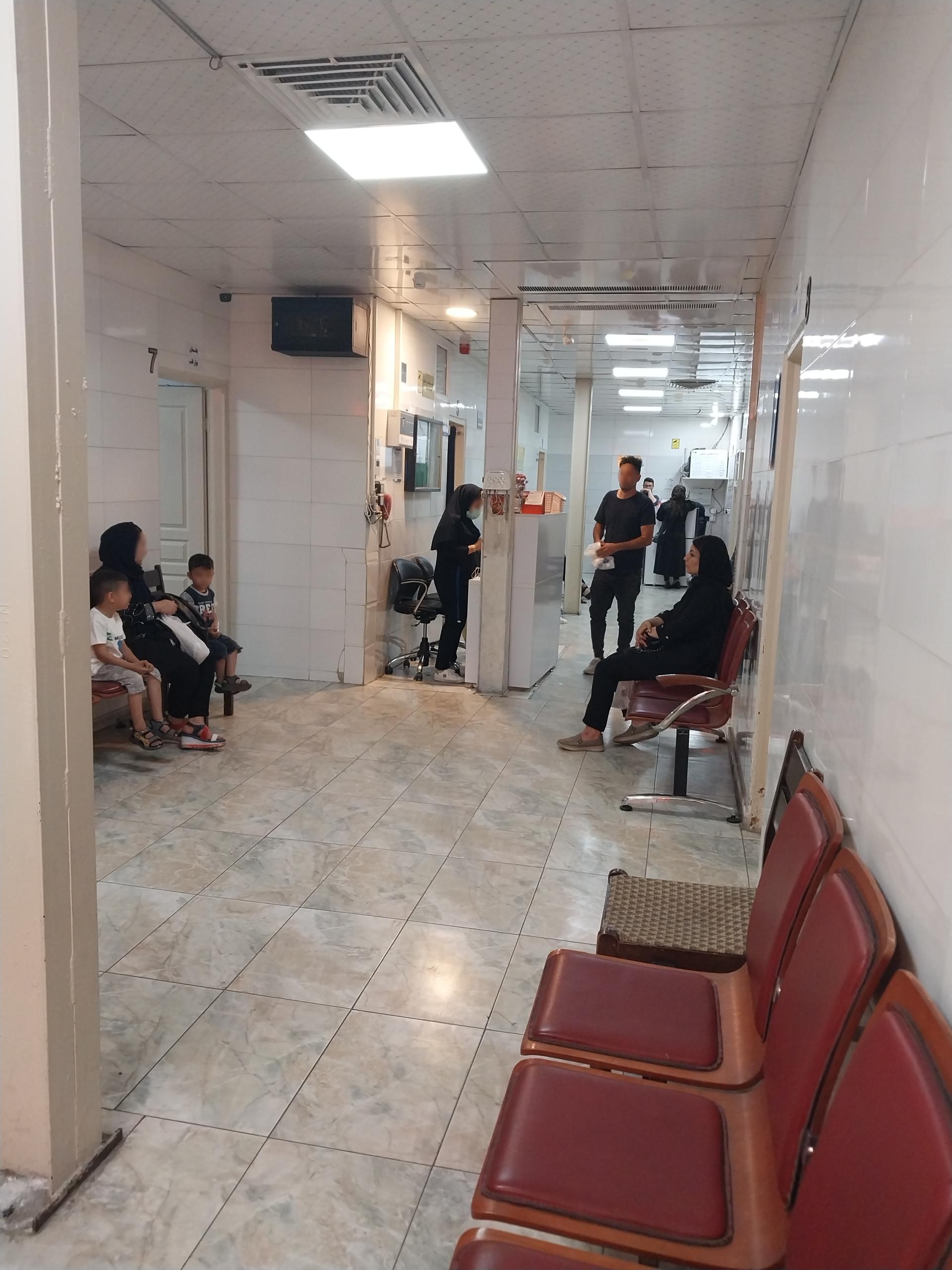 عکس درمانگاه شبانه روزی مهاجر