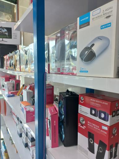 عکس خدمات کامپیوتری صفر و یک