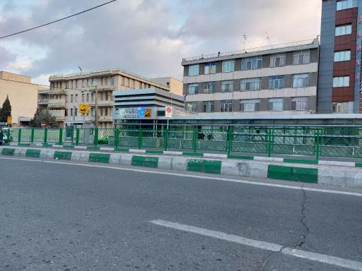 عکس ورودی مترو ایستگاه تهرانپارس