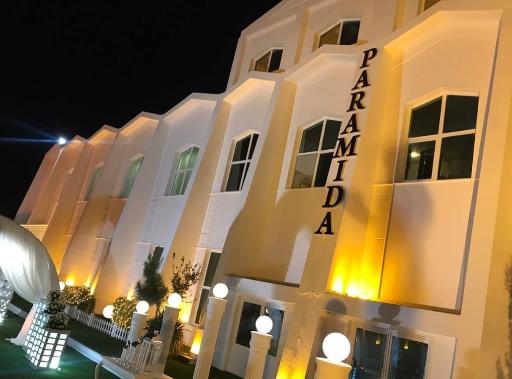 عکس هتل و رستوران پارامیدا