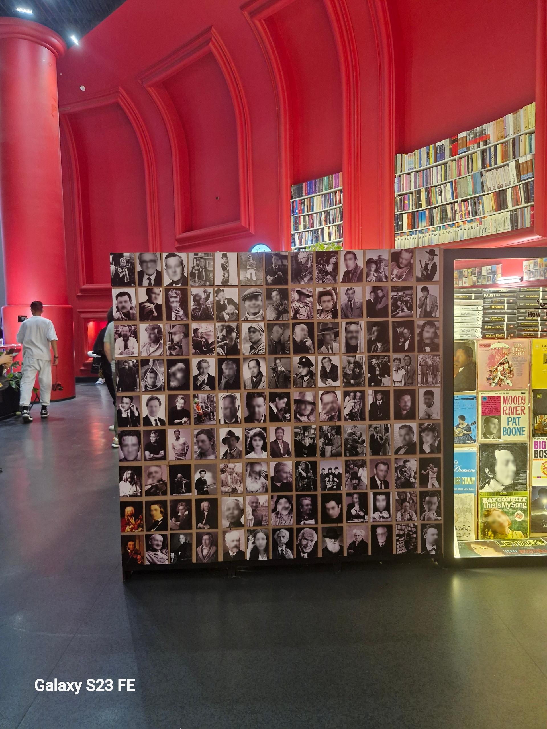 عکس مجتمع تجاری نیایش مال