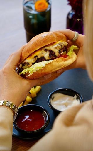 عکس کافه باوان