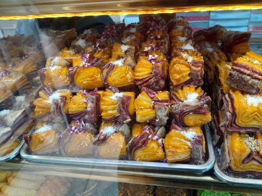 عکس شیرینی سرای گل یاس