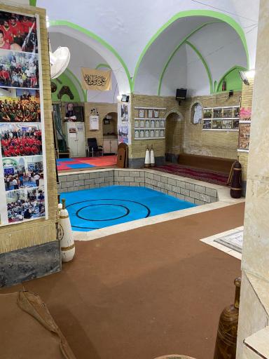 آکادمی پهلوانی و زورخانه‌ای پهلوان خیامیان 