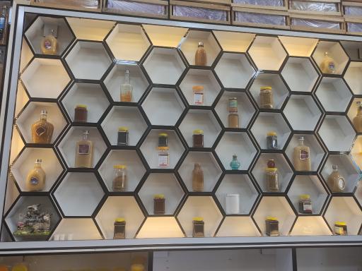 عکس عسل و لبنیات پرهام