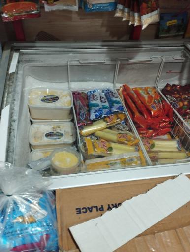 عکس سوپر مارکت شندی