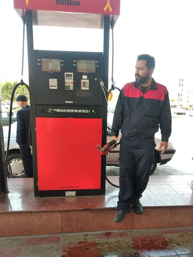 عکس پمپ بنزین ذوالفقاری