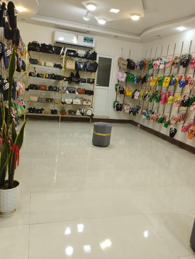 عکس گالری قصر صندل (کیف و کفش)