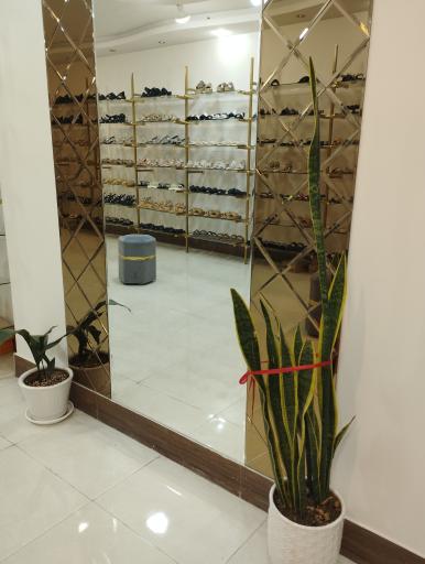 عکس گالری قصر صندل (کیف و کفش)