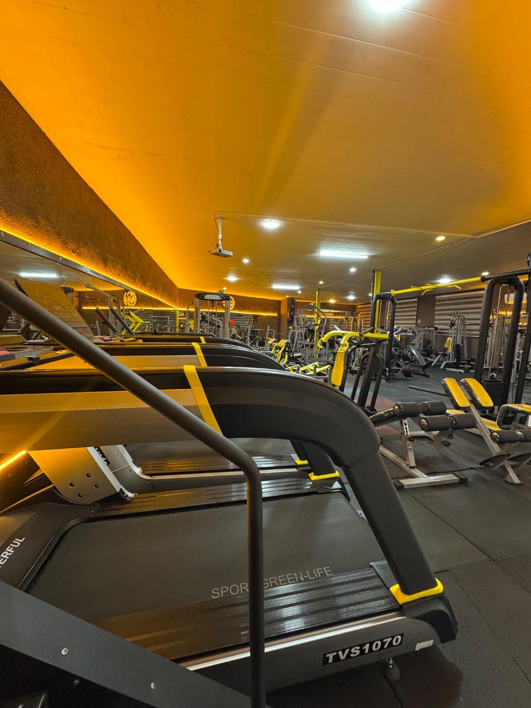 عکس باشگاه بدنسازی دکتر فیت