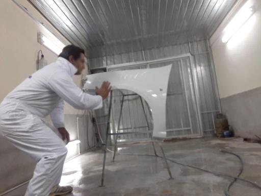 عکس کارشناسی رنگ خودرو ورامینی