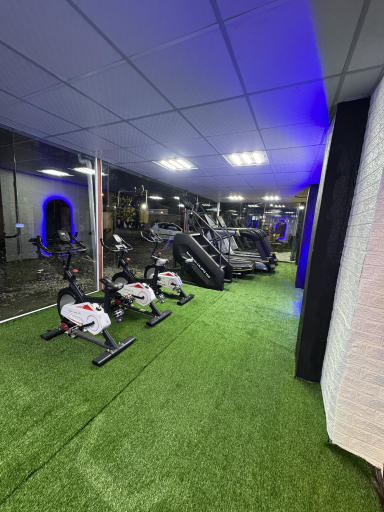 باشگاه بدنسازی دکتر فیت