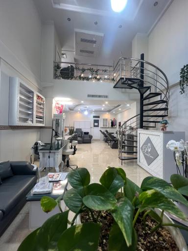 عکس سالن زیبایی اطلس