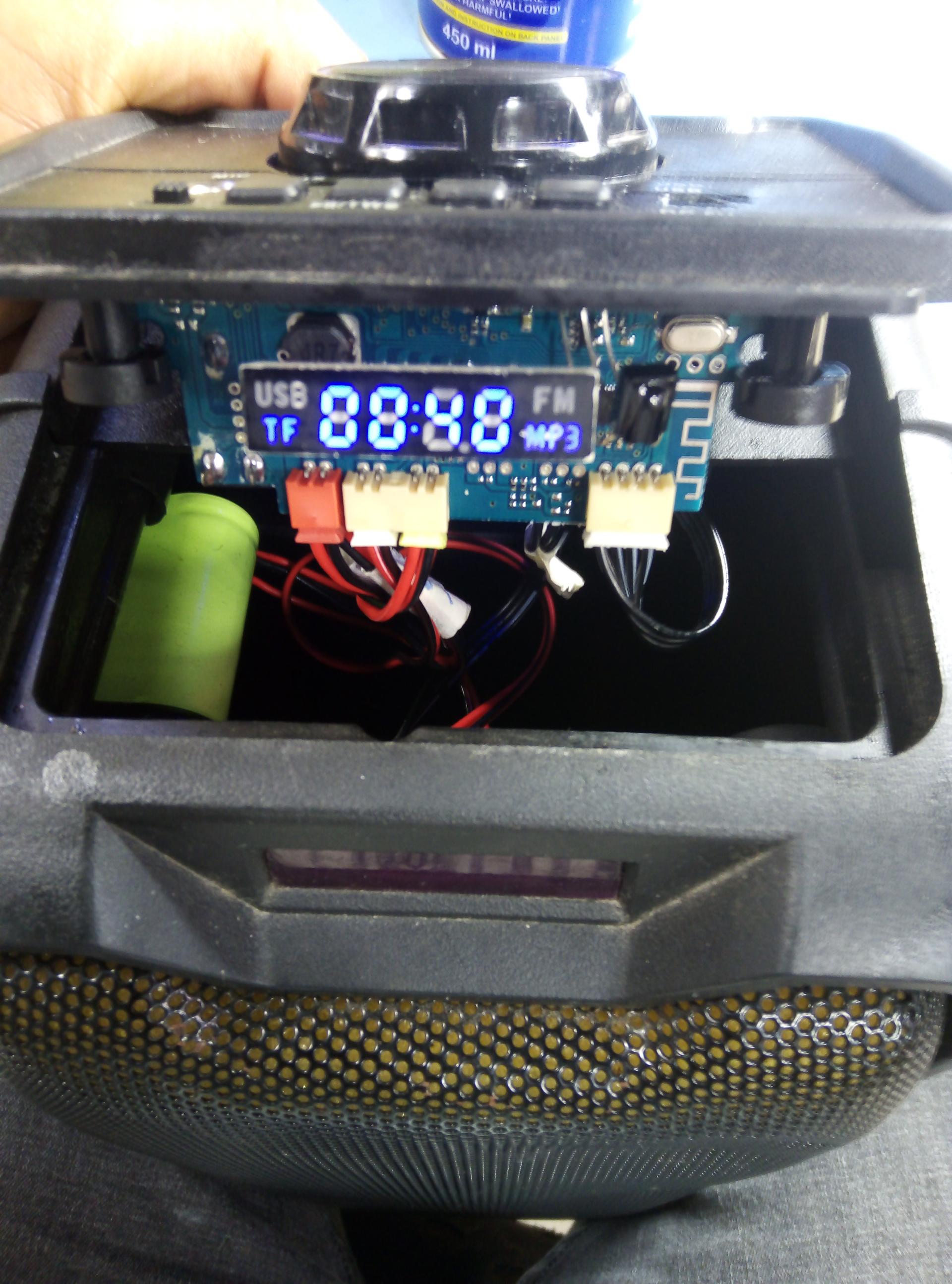 عکس تعمیرات لوازم الکترونیکی مهرداد