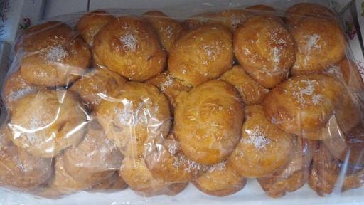 عکس نان خوانساری و باقلوای نوبهار