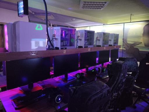 گیم نت و گیم‌ سنتر آرشا