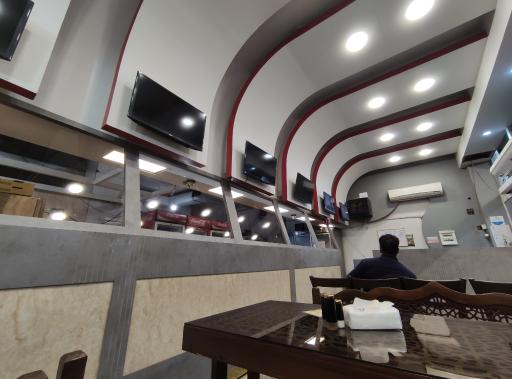 عکس رستوران لقمه طلایی