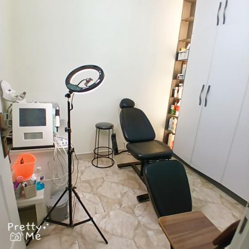 عکس خدمات پوست عزیزی