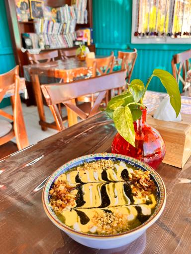 عکس کافه کتاب زندگی 