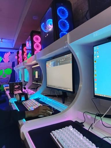 گیم نت و گیم‌ سنتر آرشا