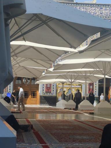 پنجره فولاد صحن گوهرشاد