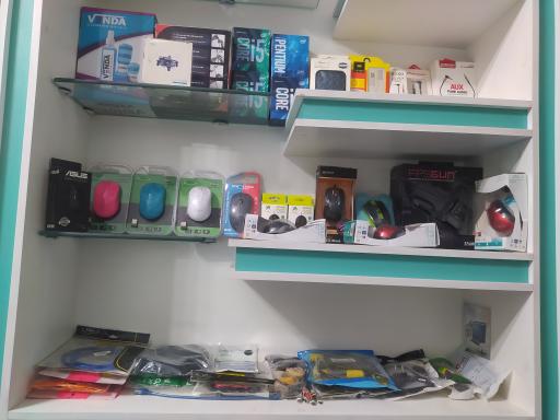 عکس سفید رایانه