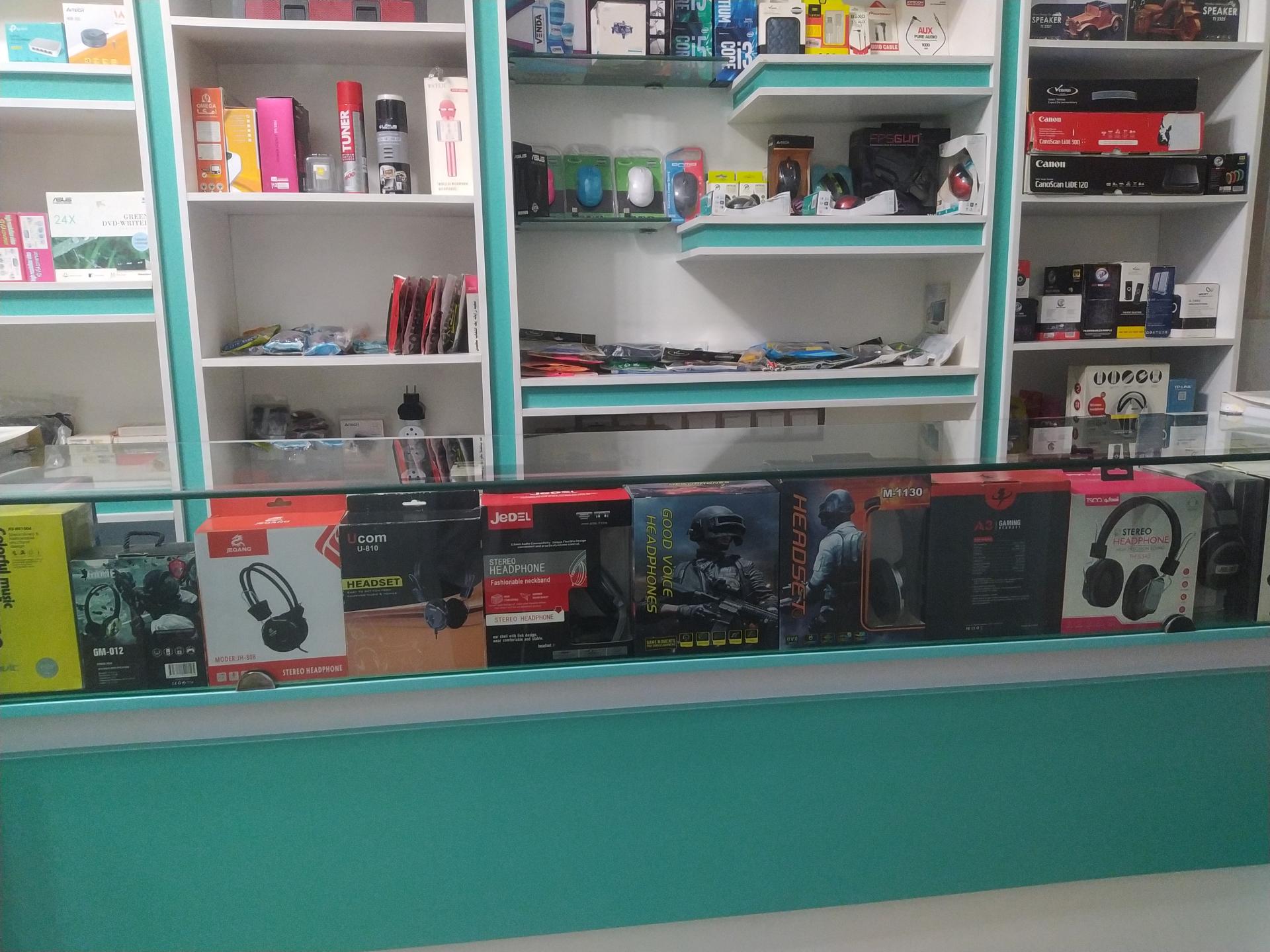 عکس سفید رایانه